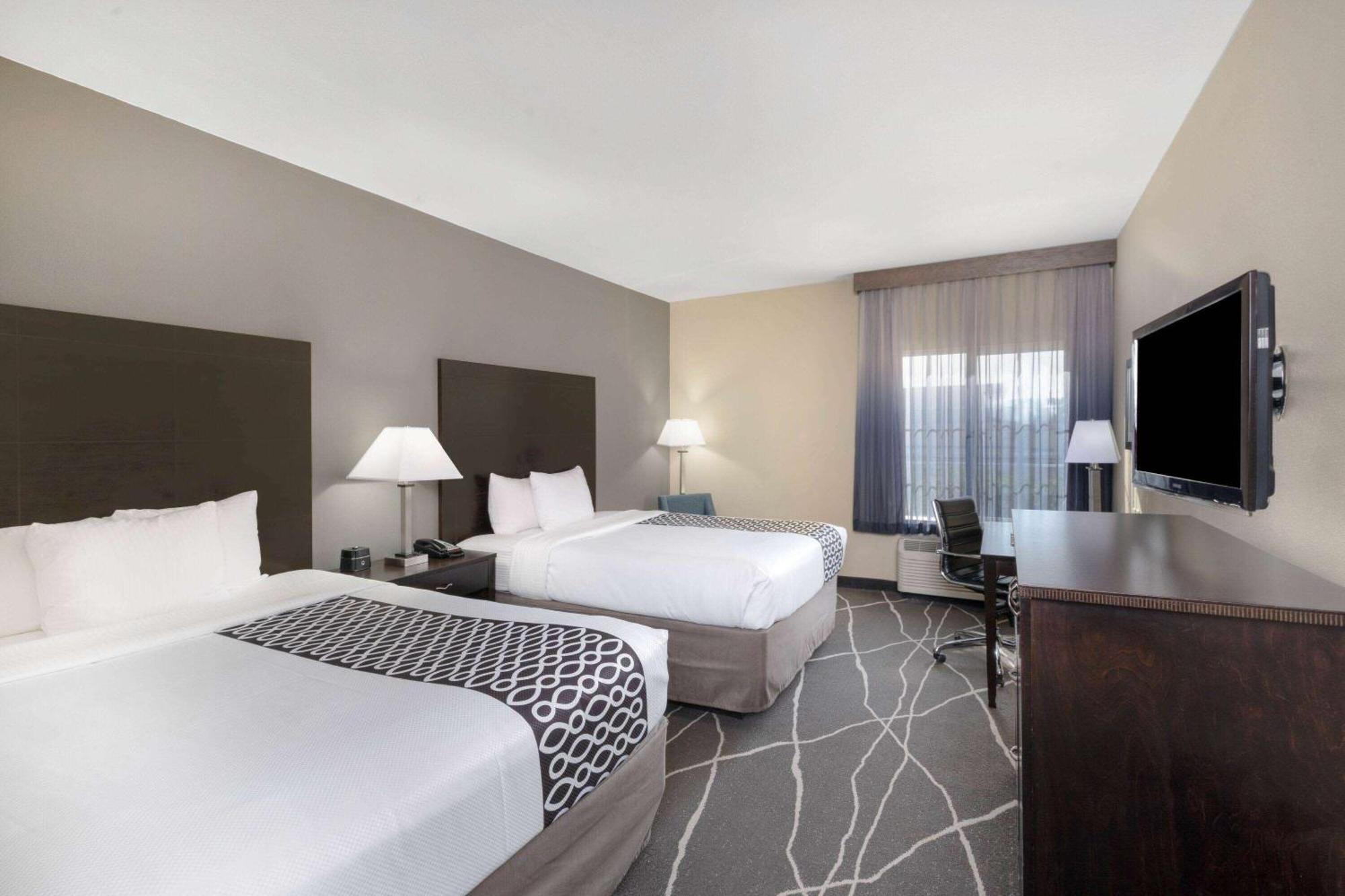 Готель La Quinta By Wyndham Houston Energy Corridor Екстер'єр фото