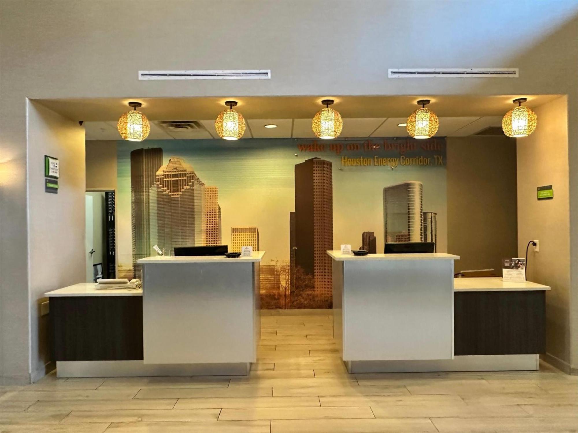 Готель La Quinta By Wyndham Houston Energy Corridor Екстер'єр фото